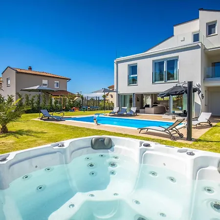 Eni Holiday home *