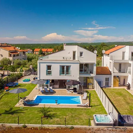 Holiday home Eni